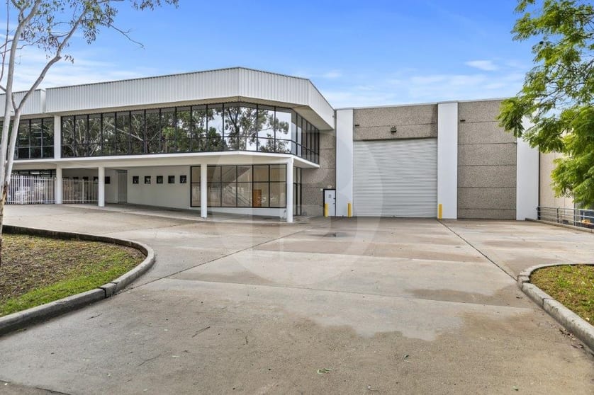 Click to view all images Smithfield NSW 2164 - Image 1