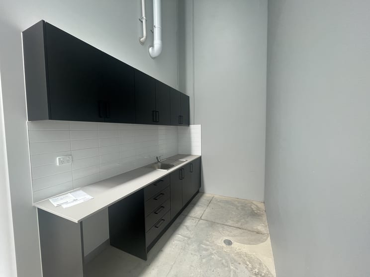 Click to view all images 20/282 Thompson Road North Geelong VIC 3215 - Image 3