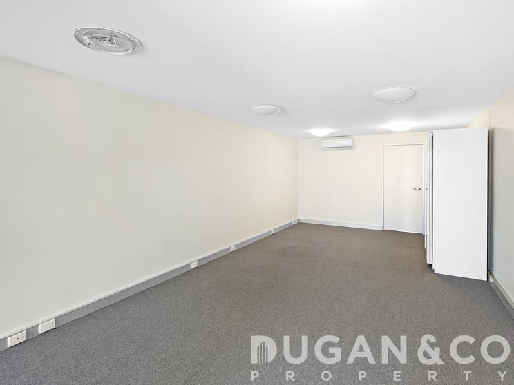 Click to view all images 2B/54 Riverside Place Morningside QLD 4170 - Image 3