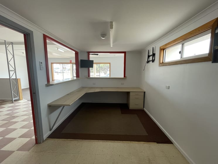 Click to view all images 125A Norrie Ave Whyalla Norrie SA 5608 - Image 3