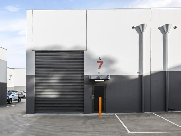Click to view all images Unit 7, 5 Bridge Street Newtown VIC 3220 - Image 3