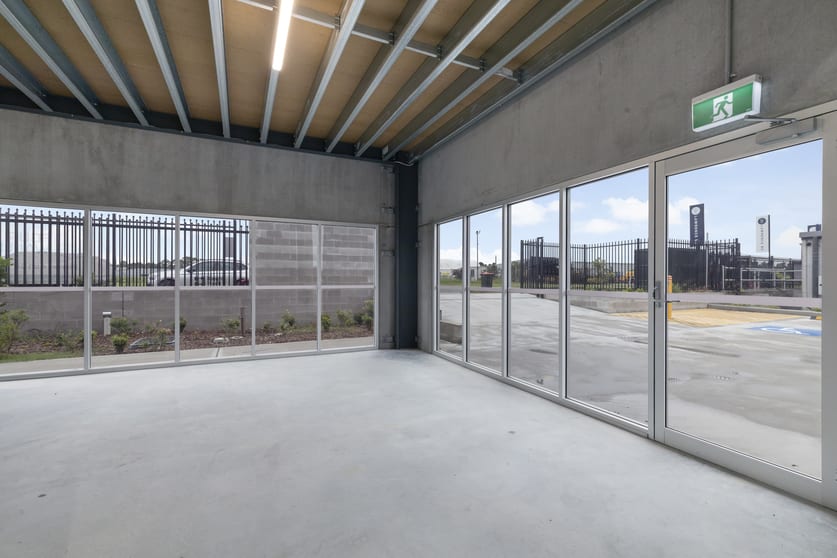 Click to view all images Unit 1/9 Ivory Close Heatherbrae NSW 2324 - Image 3