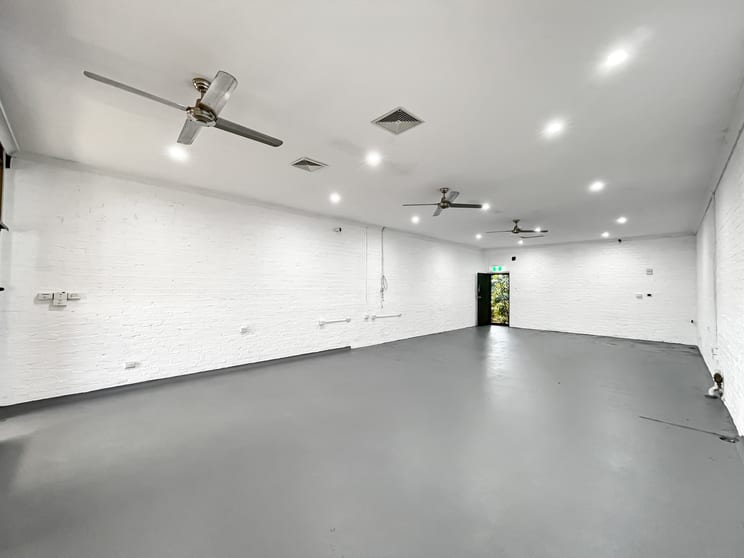 Click to view all images Shop 7/3 Clifford Street Suffolk Park NSW 2481 - Image 2