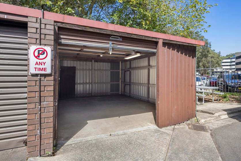 Click to view all images Garage B/106 Old Pittwater Road Brookvale NSW 2100 - Image 1