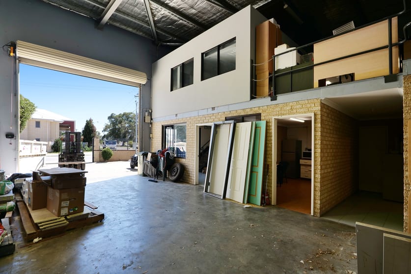 Click to view all images 353B Sevenoaks Street Cannington WA 6107 - Image 3