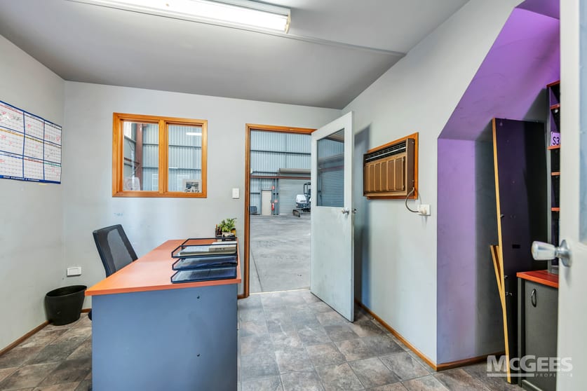 Click to view all images 2/15 Cardiff Court Cavan SA 5094 - Image 3