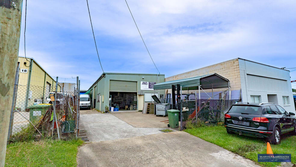 Click to view all images Clontarf QLD 4019 - Image 2