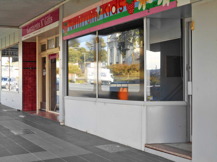 Click to view all images 128 Sheridan Street Gundagai NSW 2722 - Image 3