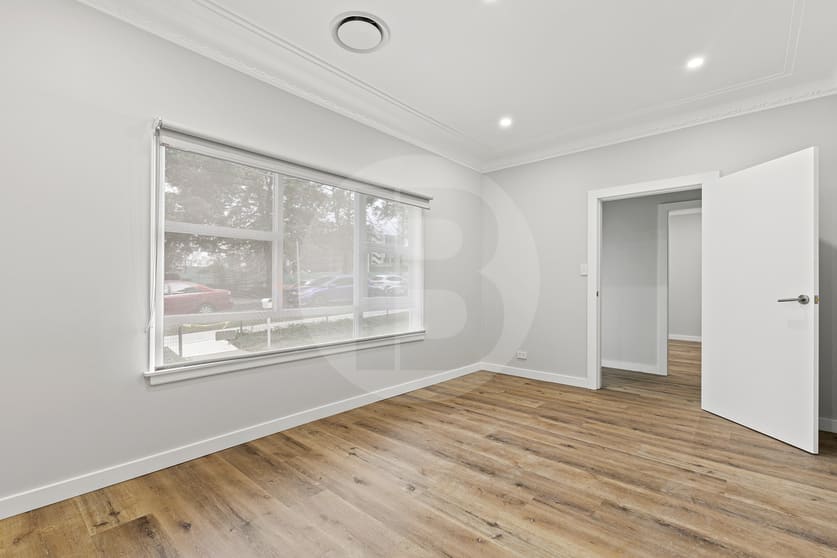 Click to view all images 37 ORTH STREET Kingswood NSW 2747 - Image 2