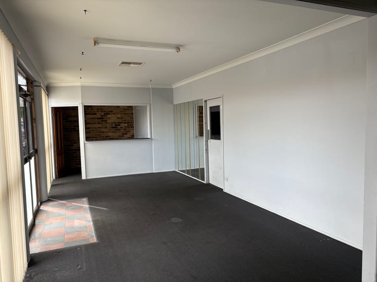 Click to view all images 3/178 Peel Street Tamworth NSW 2340 - Image 3