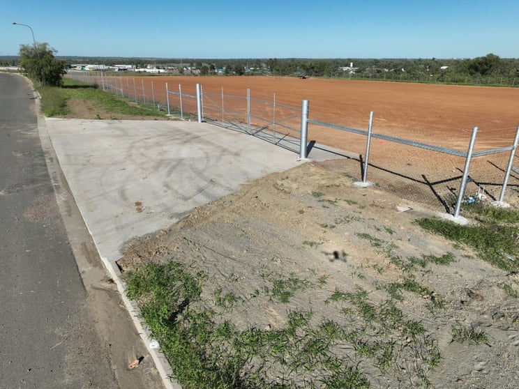 Click to view all images 21-31 Wormwell Drive Roma QLD 4455 - Image 3