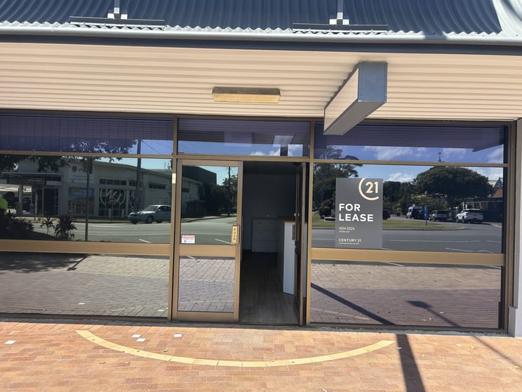 Click to view all images 12-14 Bideford Street Torquay QLD 4655 - Image 3