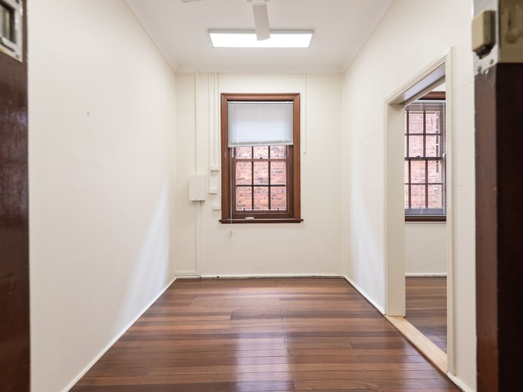 Click to view all images Suite 3F(A)/186 Molesworth Street Lismore NSW 2480 - Image 2