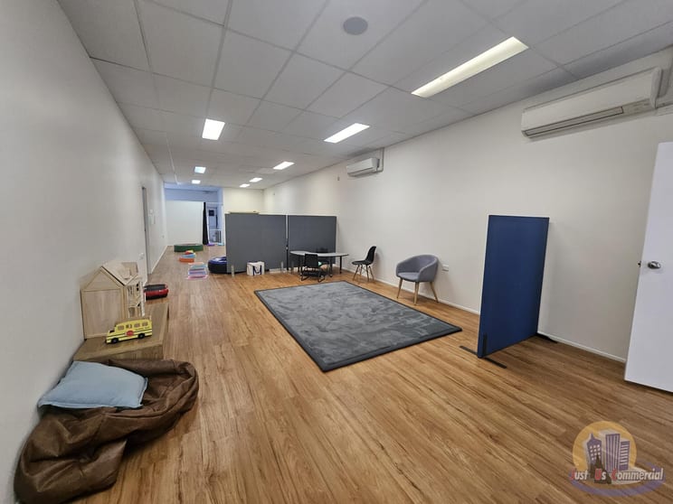 Click to view all images 4/36 Barolin Street Bundaberg Central QLD 4670 - Image 3