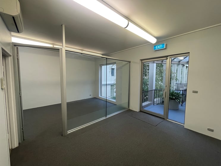 Click to view all images Suite 21/209 Toorak Road South Yarra VIC 3141 - Image 2