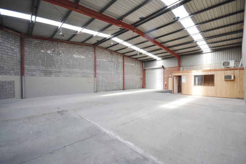 Click to view all images 1/98 Fallon Street North Albury NSW 2640 - Image 3