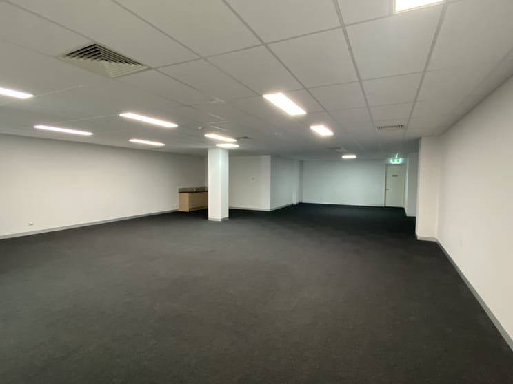 Click to view all images 101/13 Barnes Place Werribee VIC 3030 - Image 3