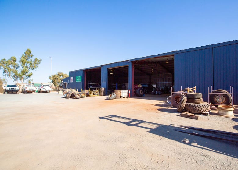 Click to view all images Lot 111 Iron Ore Street Wedgefield WA 6721 - Image 3