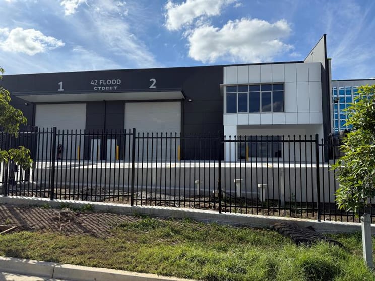 Click to view all images Unit 2/42 Flood Street Oran Park NSW 2570 - Image 1