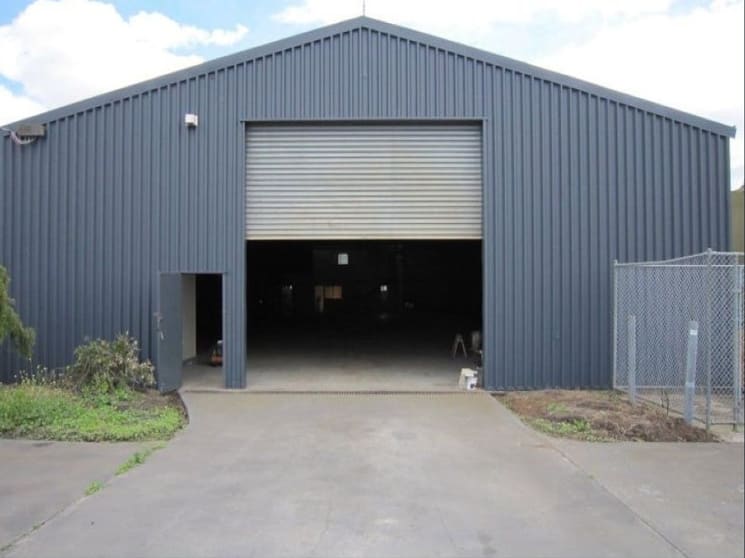 Click to view all images 19 Rodney Road North Geelong VIC 3215 - Image 1