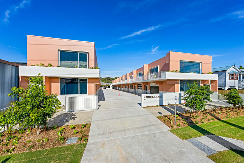 Click to view all images 3/57 Karthina Street Bulimba QLD 4171 - Image 1