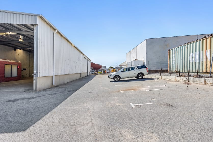 Click to view all images 6/4 Elmsfield Road Midvale WA 6056 - Image 3