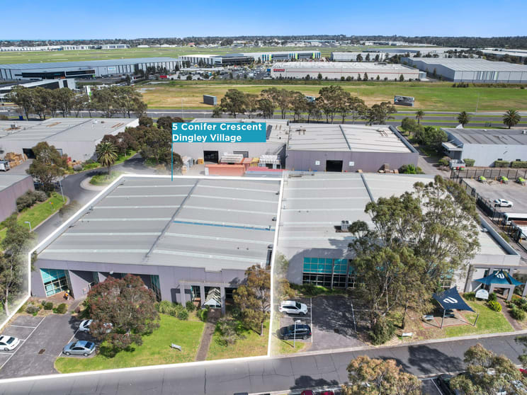 Click to view all images 5 Conifer Crescent Dingley Village VIC 3172 - Image 1