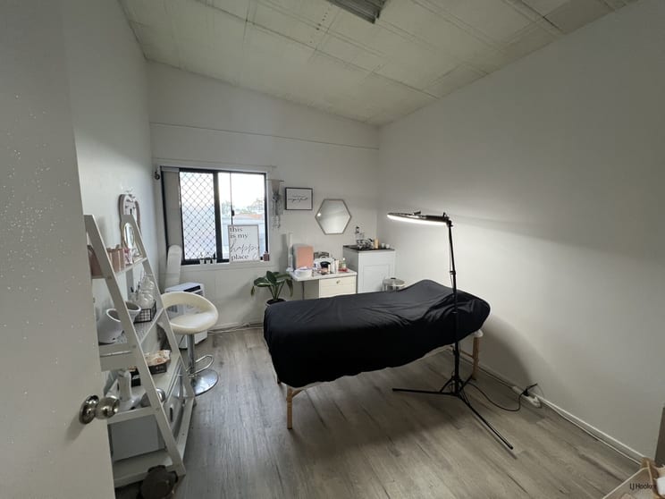 Click to view all images Suite 7/2462 Gold Coast Highway Mermaid Beach QLD 4218 - Image 3