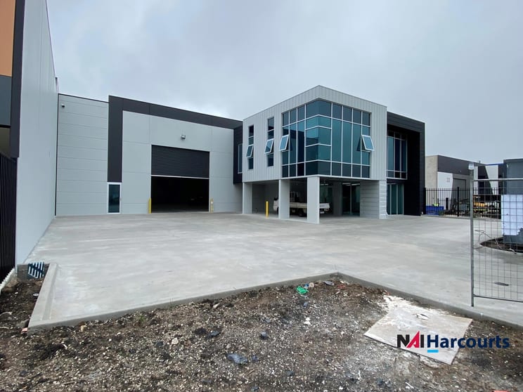 Click to view all images 25 Dexter Drive Epping VIC 3076 - Image 2