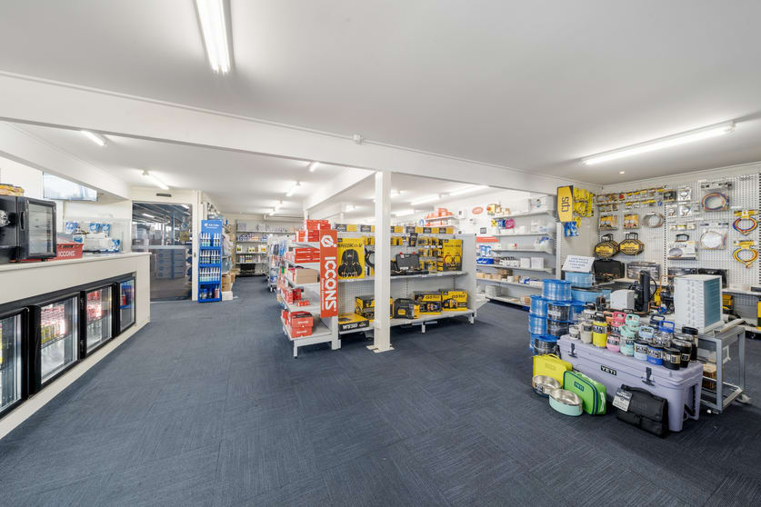 Click to view all images 28 & 29/105 Newcastle Street Fyshwick ACT 2609 - Image 3
