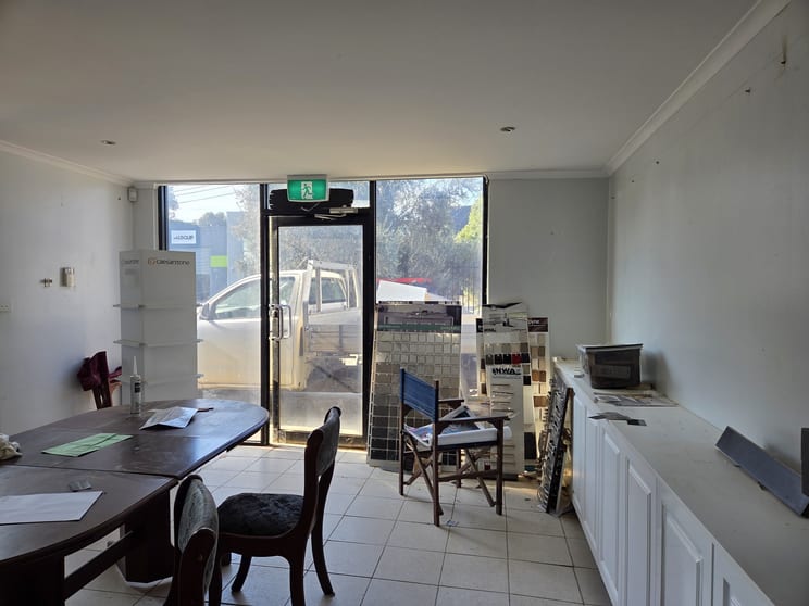 Click to view all images 17 Mercedes Drive Thomastown VIC 3074 - Image 2