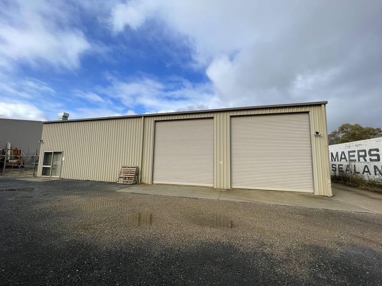 Click to view all images 3/22 Annette Crescent Lavington NSW 2641 - Image 1