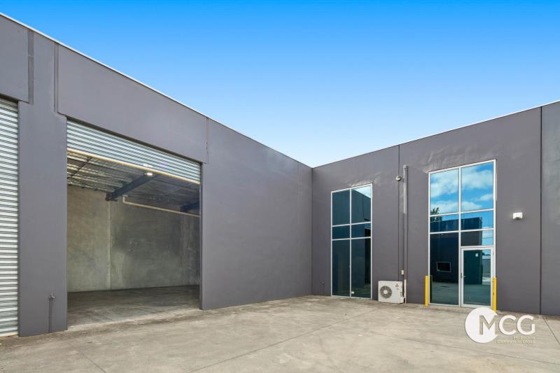 Click to view all images 2/3 Hammer Court Hoppers Crossing VIC 3029 - Image 1