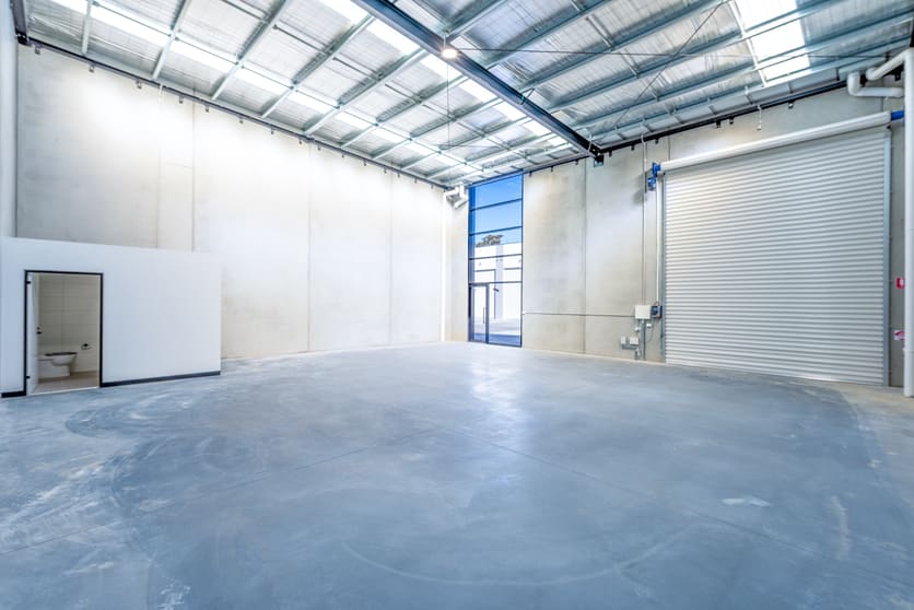 Click to view all images 18-19/260 Marine Parade Hastings VIC 3915 - Image 3