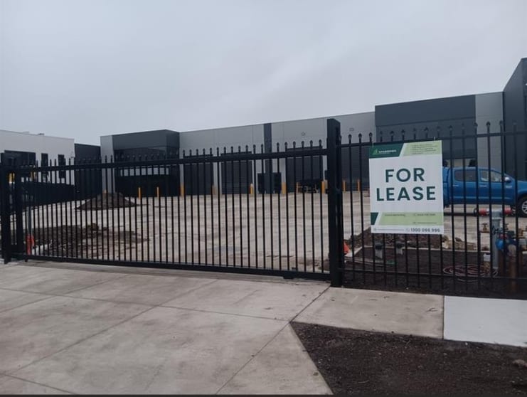 Click to view all images 15 & 15A Poa Court Craigieburn VIC 3064 - Image 2