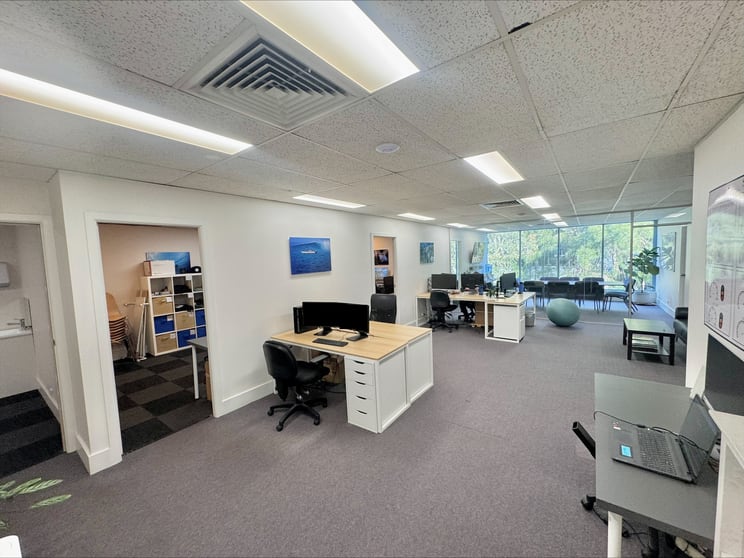 Click to view all images 2/1 Vuko Place Warriewood NSW 2102 - Image 3