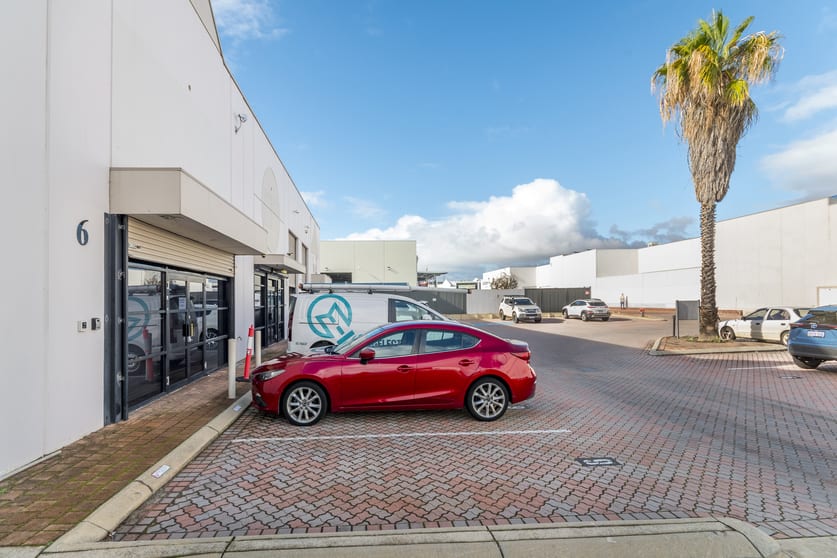 Click to view all images 6/7 King Edward Road Osborne Park WA 6017 - Image 3