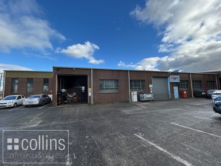 Click to view all images 1 & 2/18 Power Road Doveton VIC 3177 - Image 2