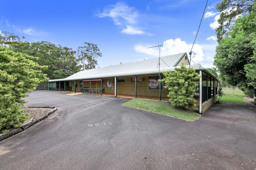 Click to view all images 95-97 Boys Avenue Maryborough QLD 4650 - Image 2