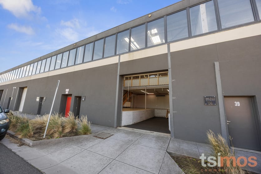 Click to view all images 38/13 Levanswell Road Moorabbin VIC 3189 - Image 1