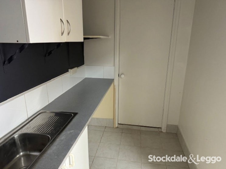 Click to view all images 187 Commercial Road Morwell VIC 3840 - Image 3