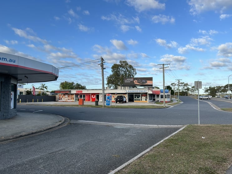Click to view all images 2a/1 Mellefont Street West Gladstone QLD 4680 - Image 2