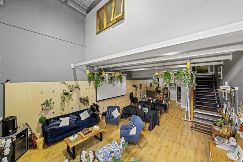 Click to view all images 9/35 Hugo Place Mansfield QLD 4122 - Image 2