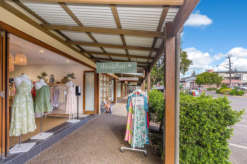 Click to view all images 10 Bay Whalers - Lawson Street Byron Bay NSW 2481 - Image 3