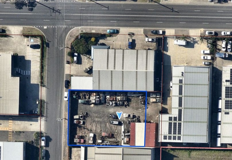Click to view all images 8 Enmore Street North Geelong VIC 3215 - Image 1