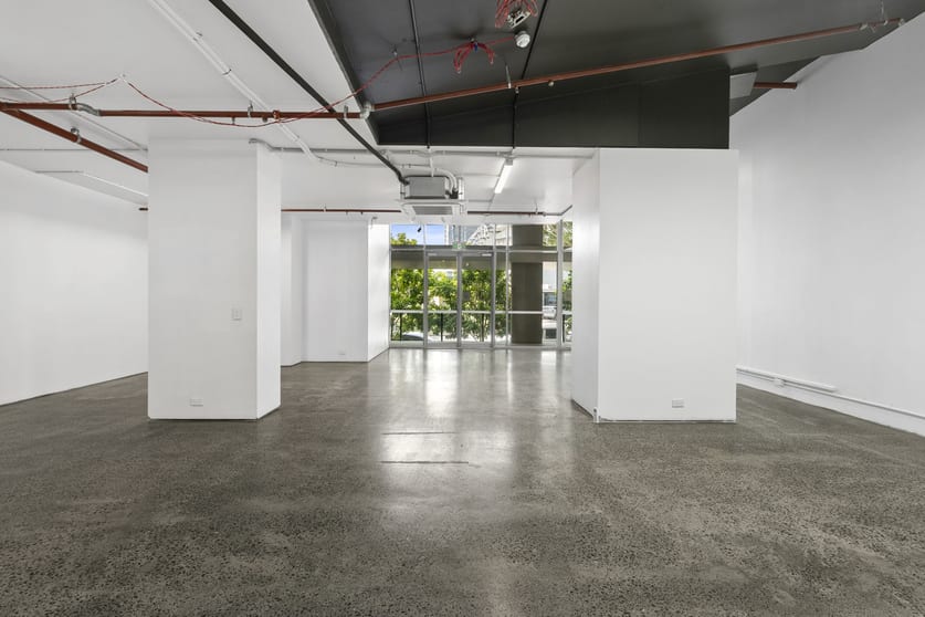 Click to view all images 22/95 Linton Street Kangaroo Point QLD 4169 - Image 1