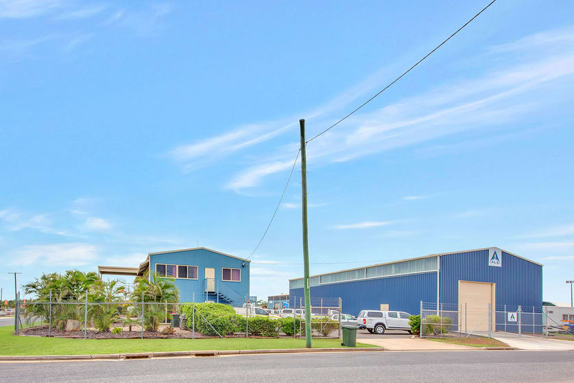 14 Garfield Street Gladstone QLD 4680 - Image 2