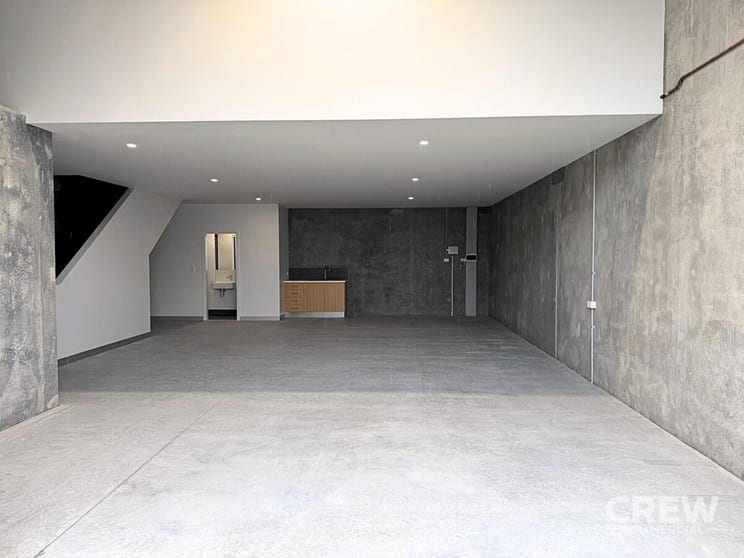 Click to view all images 7/23-27 Tillyroen Road Ormeau Hills QLD 4208 - Image 3