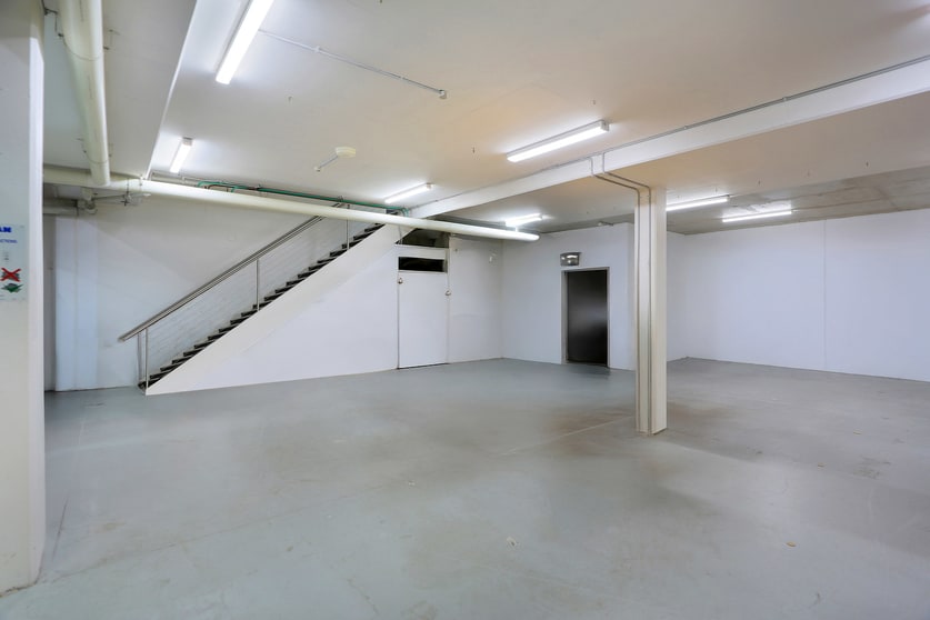 Click to view all images 9 Salisbury Road Castle Hill NSW 2154 - Image 2