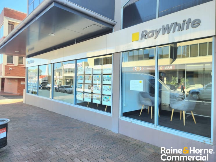 Click to view all images 1/311 High Street Penrith NSW 2750 - Image 1